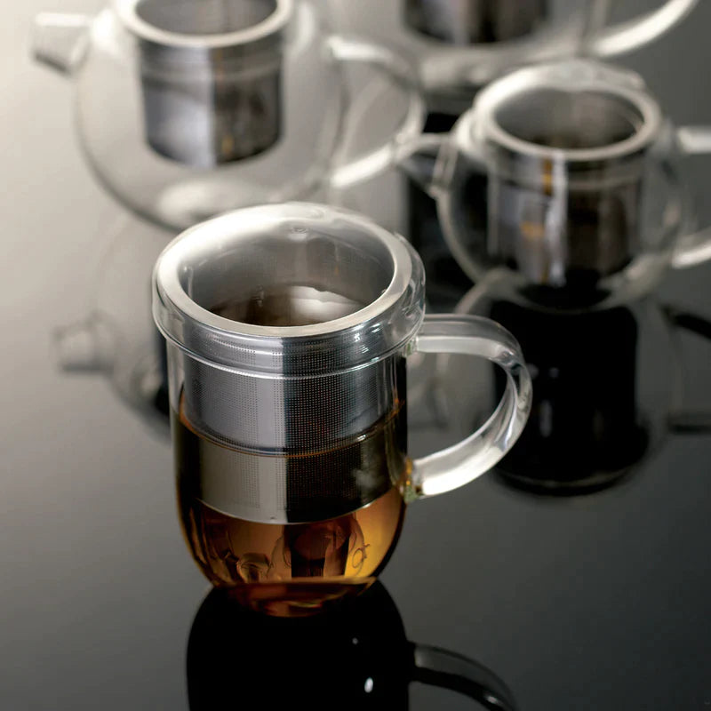מאג תה מזכוכית 450 מ״ל עם בית חליטה ומכסה מקולקציית פרו תה